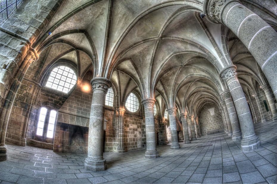 Abbaye Du Mont-Saint-Michel - Salle des chevaliers - Hdr Fisheye